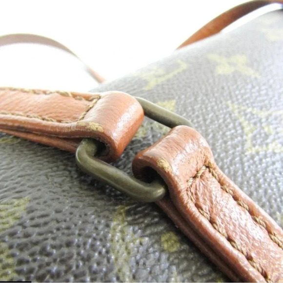 Louis Vuitton Papillon 26 Handbag, M51366 - Picture 5 of 5